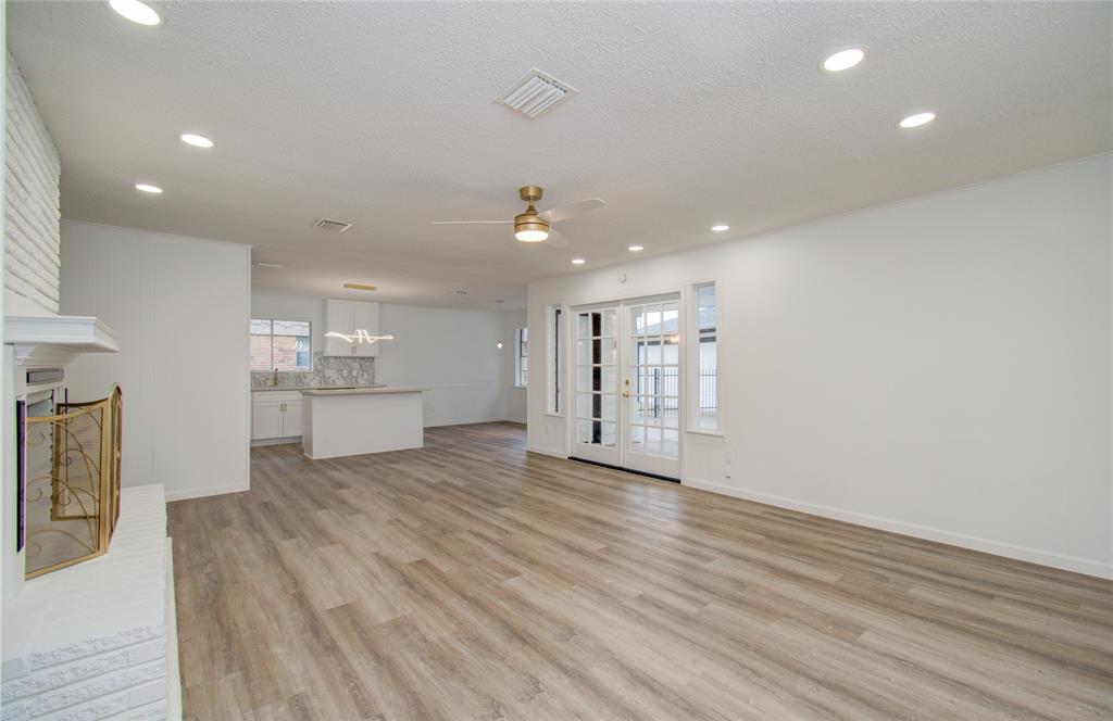 7718 Braesview Ln, Houston, TX 77071