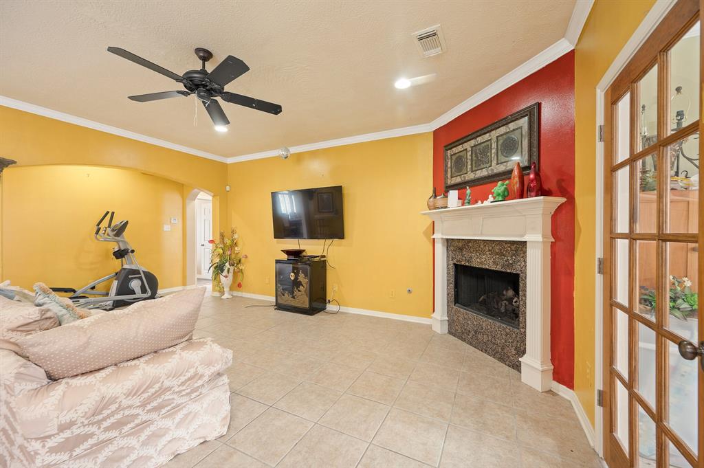 508 Carriage Hills Blvd, Conroe, TX 77384