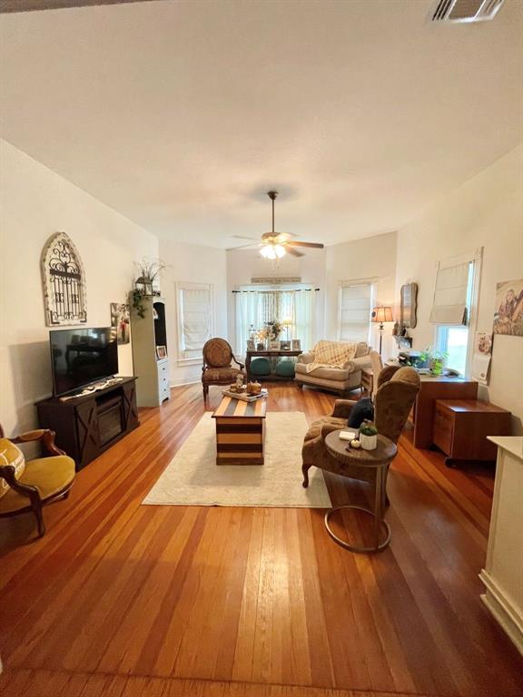 601 Baxter St, Garwood, TX 77442