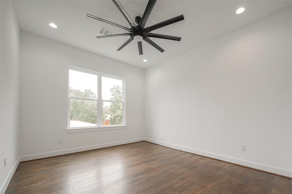 8328 Peekskill Ln, Houston, TX 77075