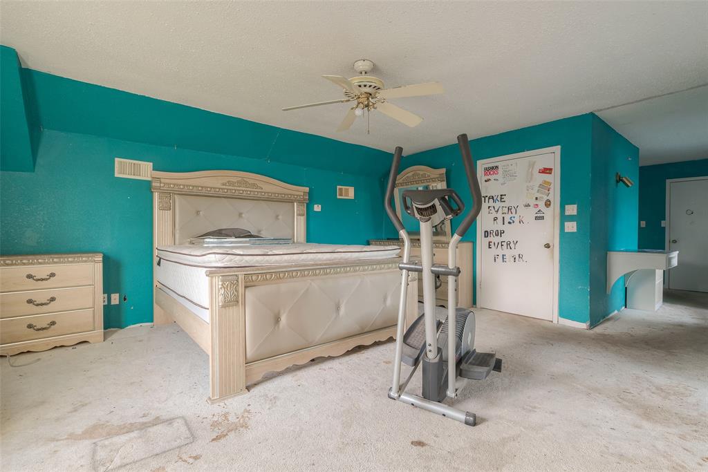 704 Holland Ave, Galena Park, TX 77547