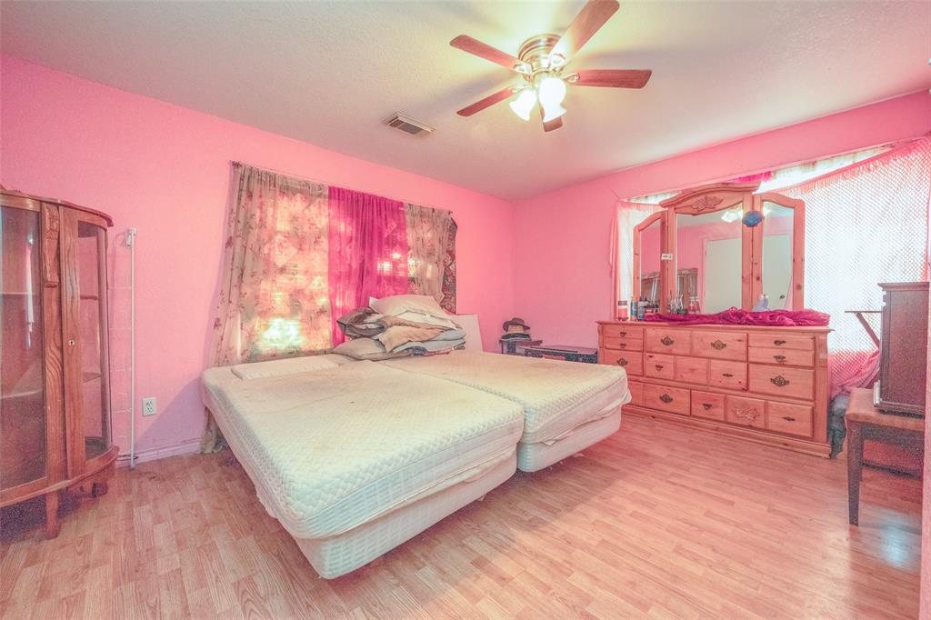 704 Holland Ave, Galena Park, TX 77547