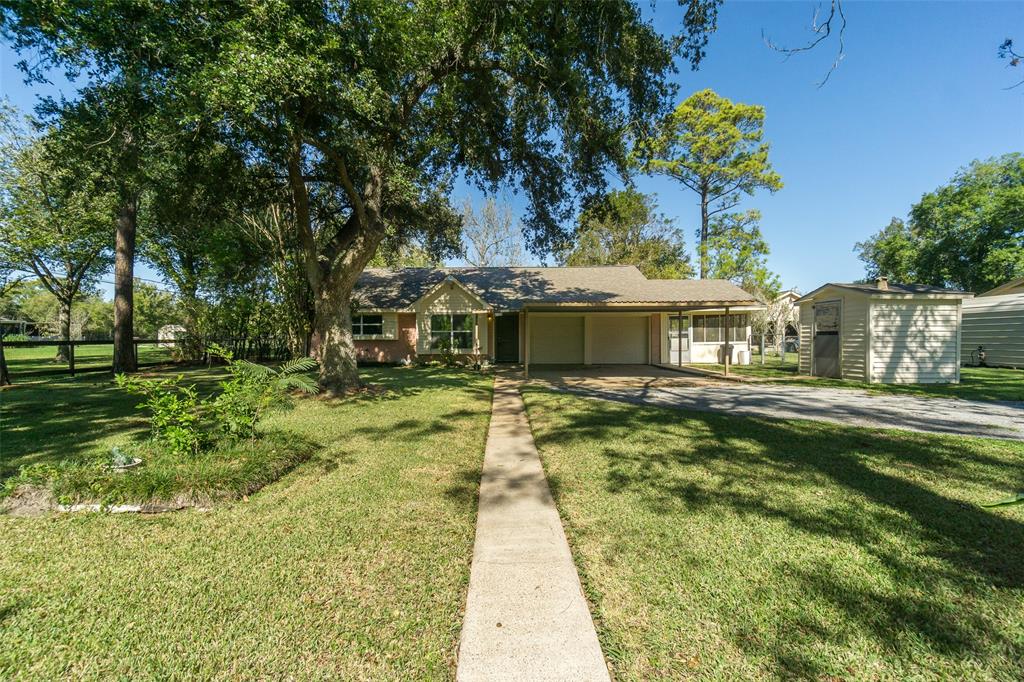 13720 Bunde Rd, Santa Fe, TX 77510