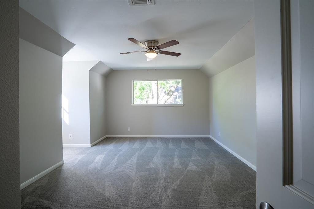 10806 Tupper Lake Dr, Houston, TX 77042