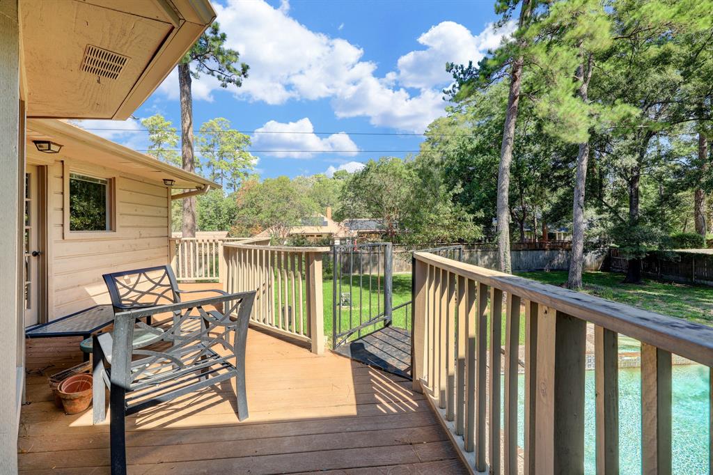 1303 Golden Bear Ln, Kingwood, TX 77339