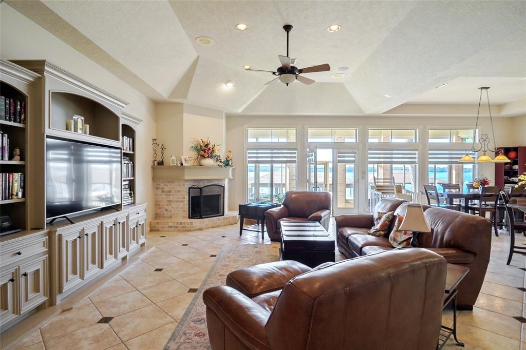 16009 Malibu, Willis, TX 77318, Cape Malibu Lake Conroe Realty