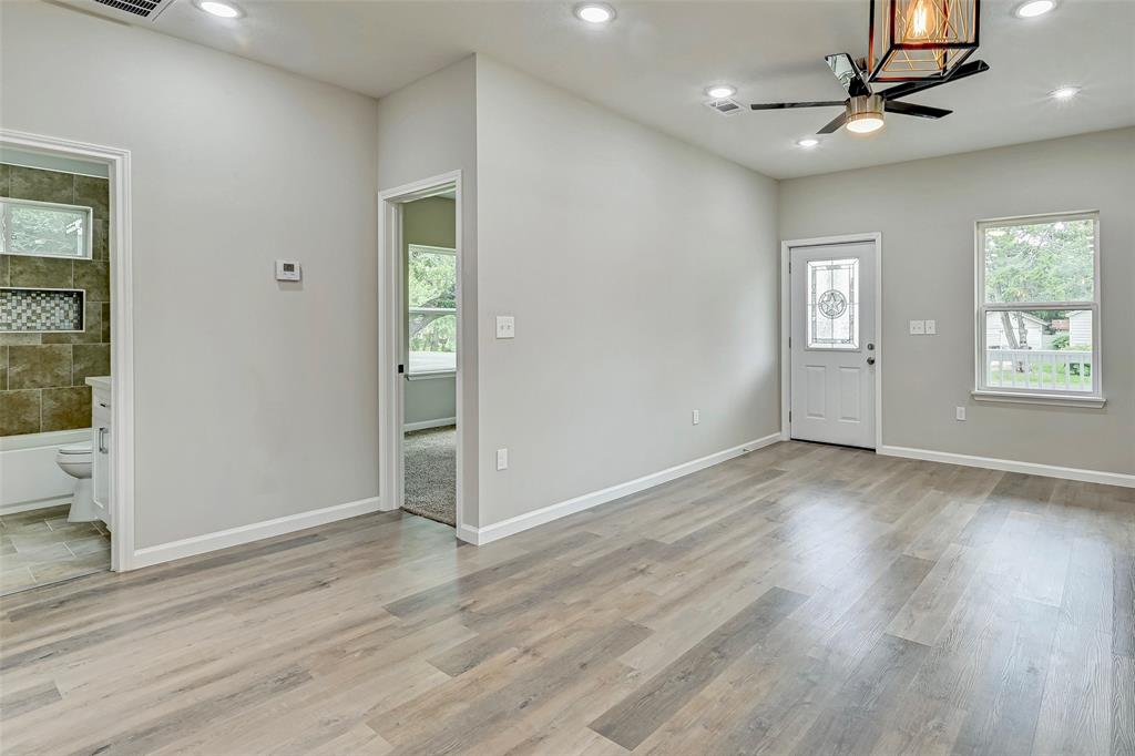 2404 N Fulton St, Wharton, TX 77488