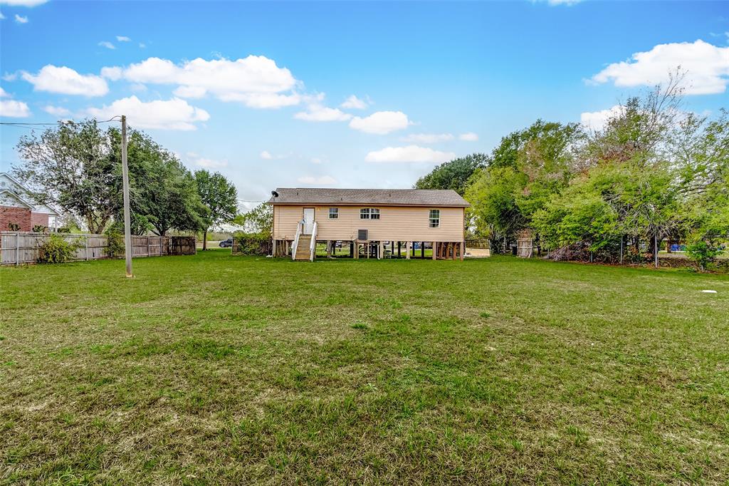 3122 4th St, Brookshire, TX 77423