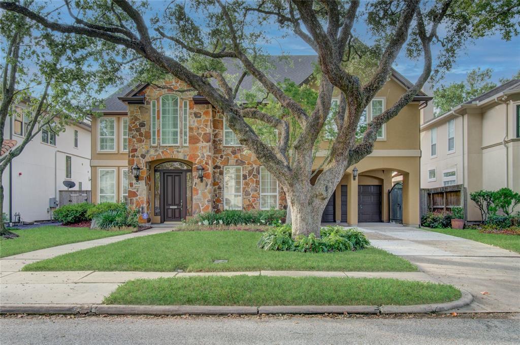 For Sale 4905 Wedgewood Drive, Bellaire, TX 77401 4 Beds / 3 Full