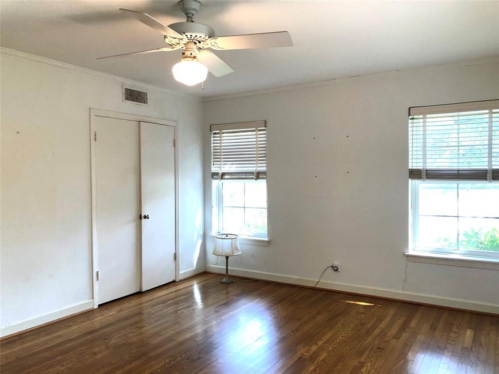 5100 Pine St, Bellaire, TX 77401