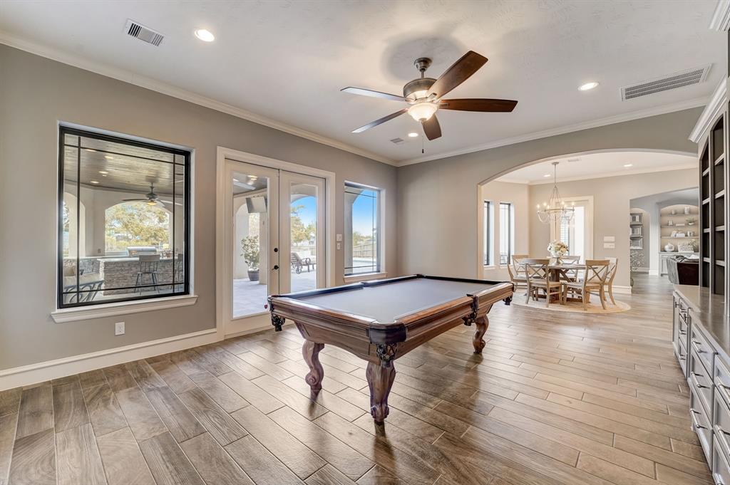 4809 Dutton Lake Dr, Baytown, TX 77523