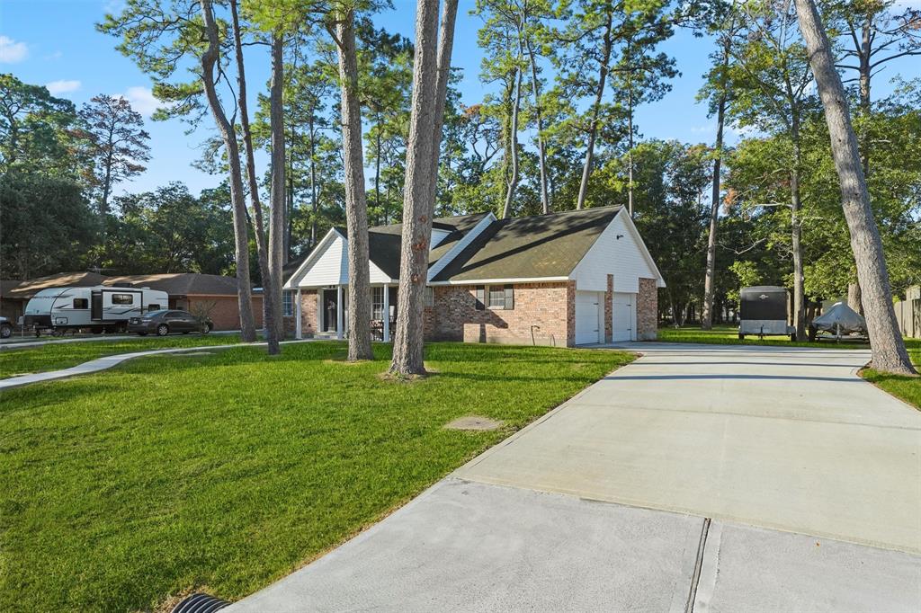 3112 Timber Ln, Dickinson, TX 77539