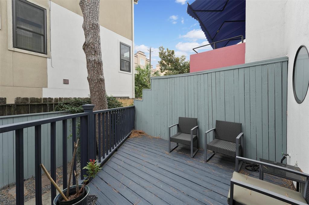 2027 Haddon St, Houston, TX 77019