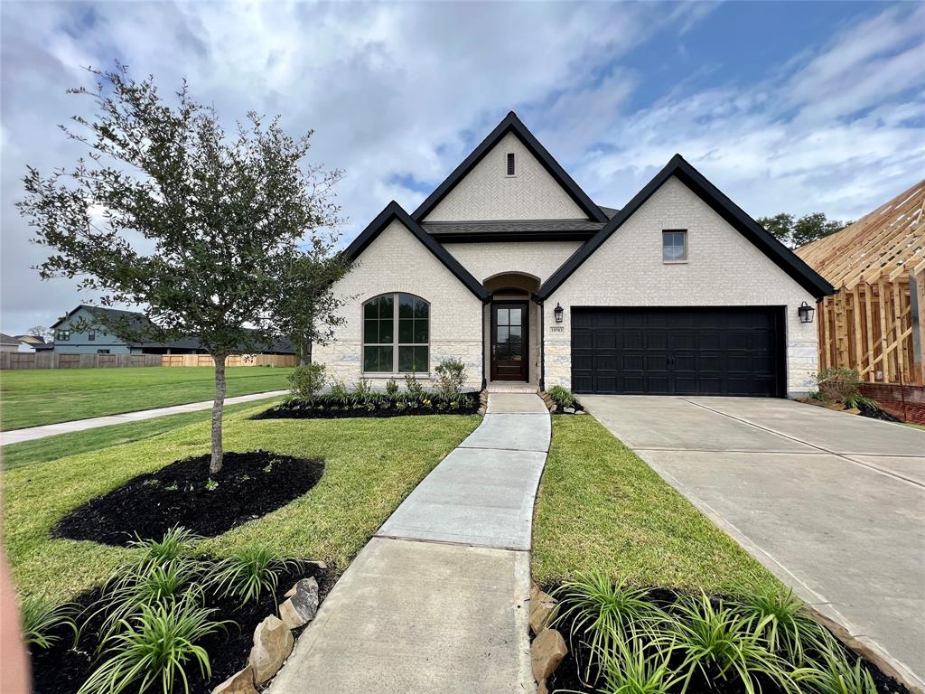 Sold 10703 Kingston Spring Drive, Missouri City, TX 77459 4 Beds / 3 Full Baths / 1 Half Bath