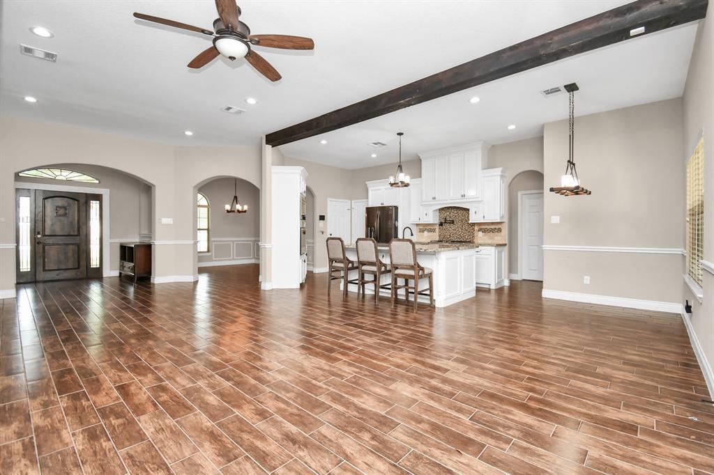 17266 Pecos Dr, Splendora, TX 77372