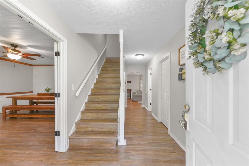 1816 9th St, Winnie, TX 77665