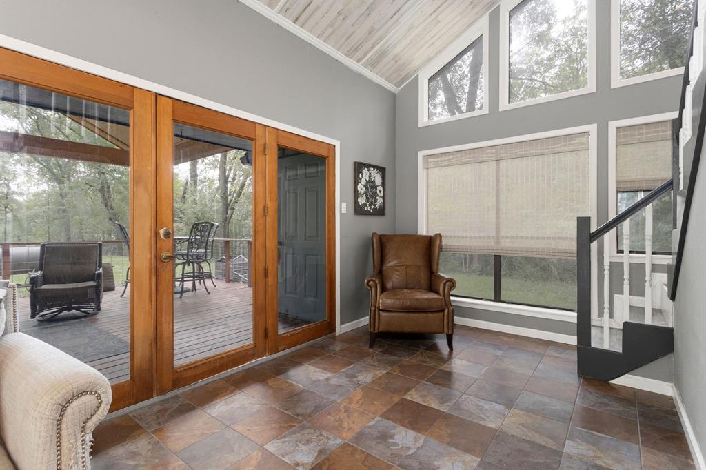 636 Piney Creek Rd, Bellville, TX 77418