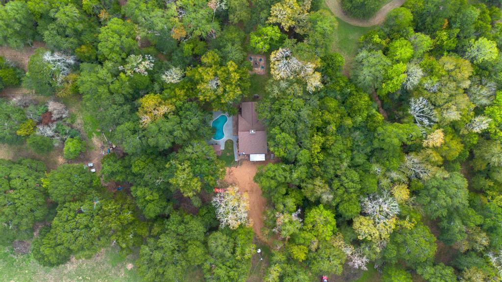 636 Piney Creek Rd, Bellville, TX 77418