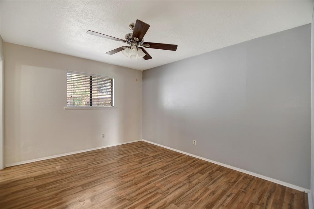 4001 Luella Ave, Deer Park, TX 77536