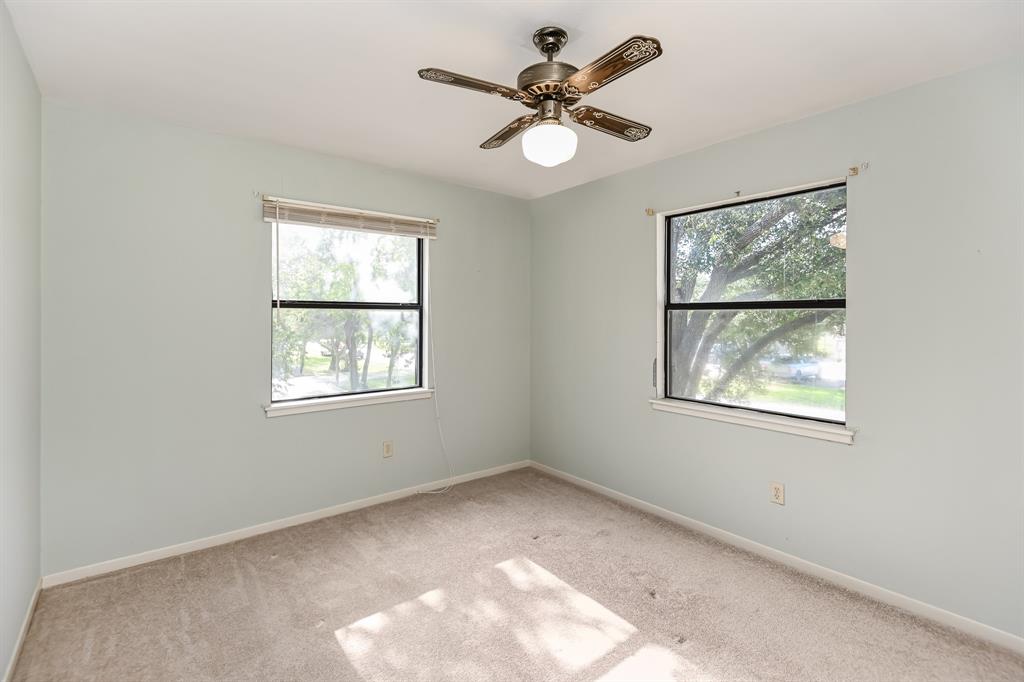 226 Birch St, Wallis, TX 77485