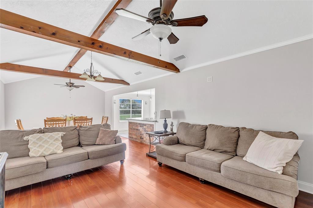 11314 Cherry Point Dr, Mont Belvieu, TX 77535