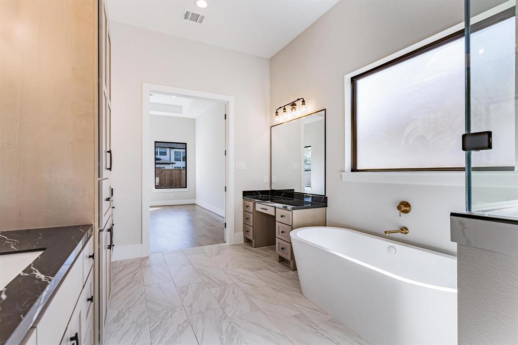 For Sale 10110 Mariner Oaks Drive, Missouri City, TX 77459 5 Beds