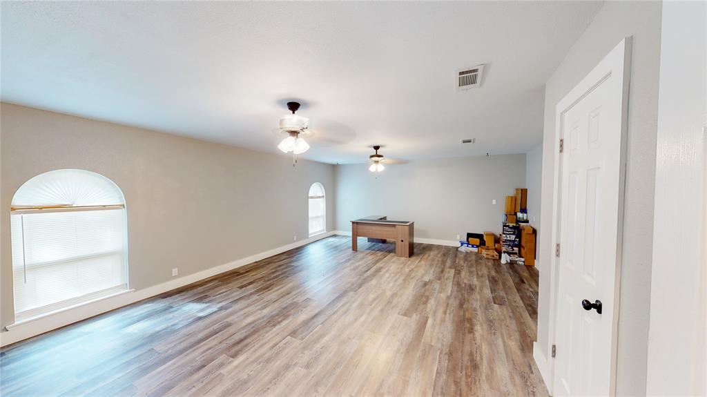 817 Cannan Dr, Angleton, TX 77515