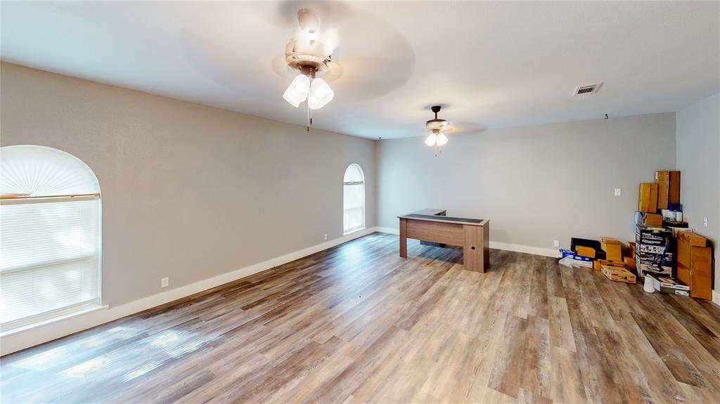 817 Cannan Dr, Angleton, TX 77515