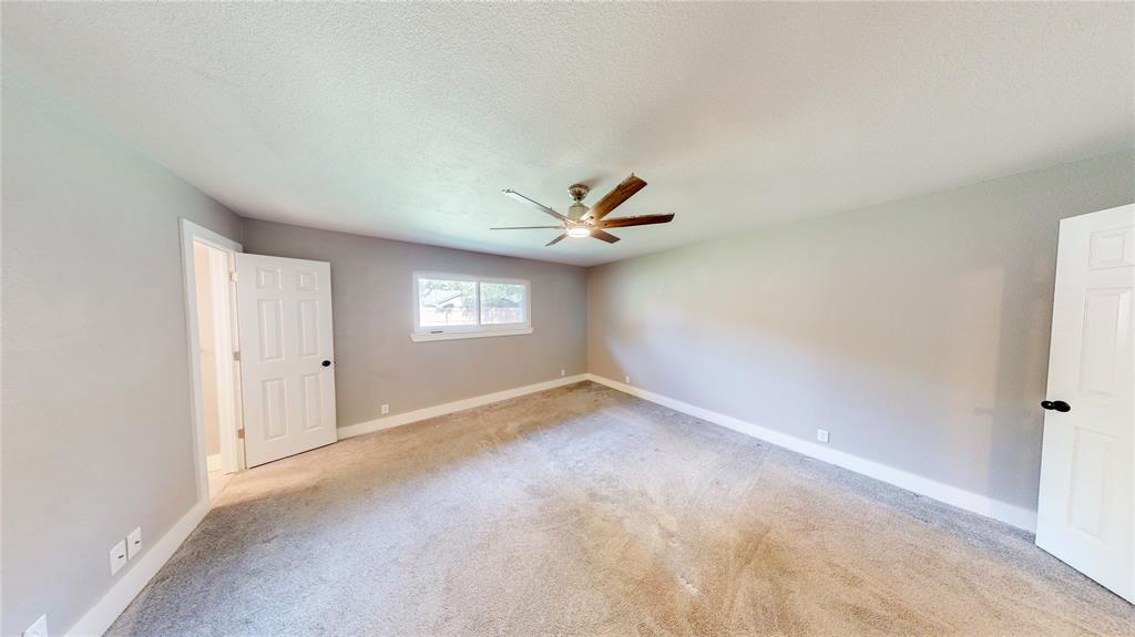 817 Cannan Dr, Angleton, TX 77515