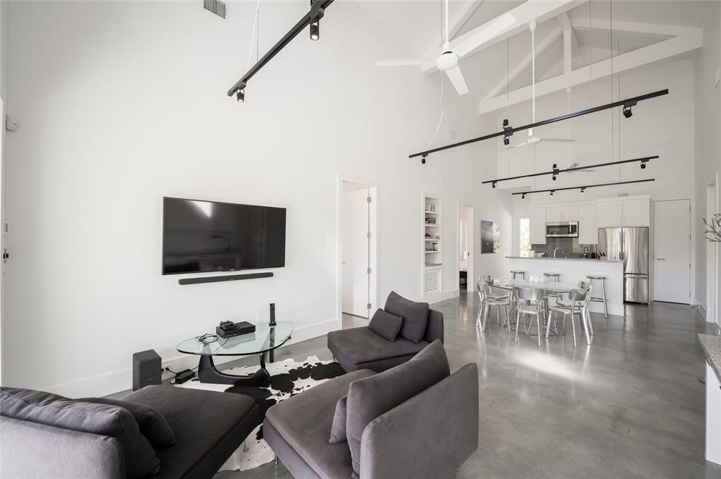 3896 CR 305, Navasota, TX 77868