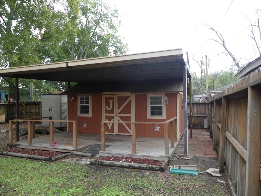 839 Robbie St, Liberty, TX 77575