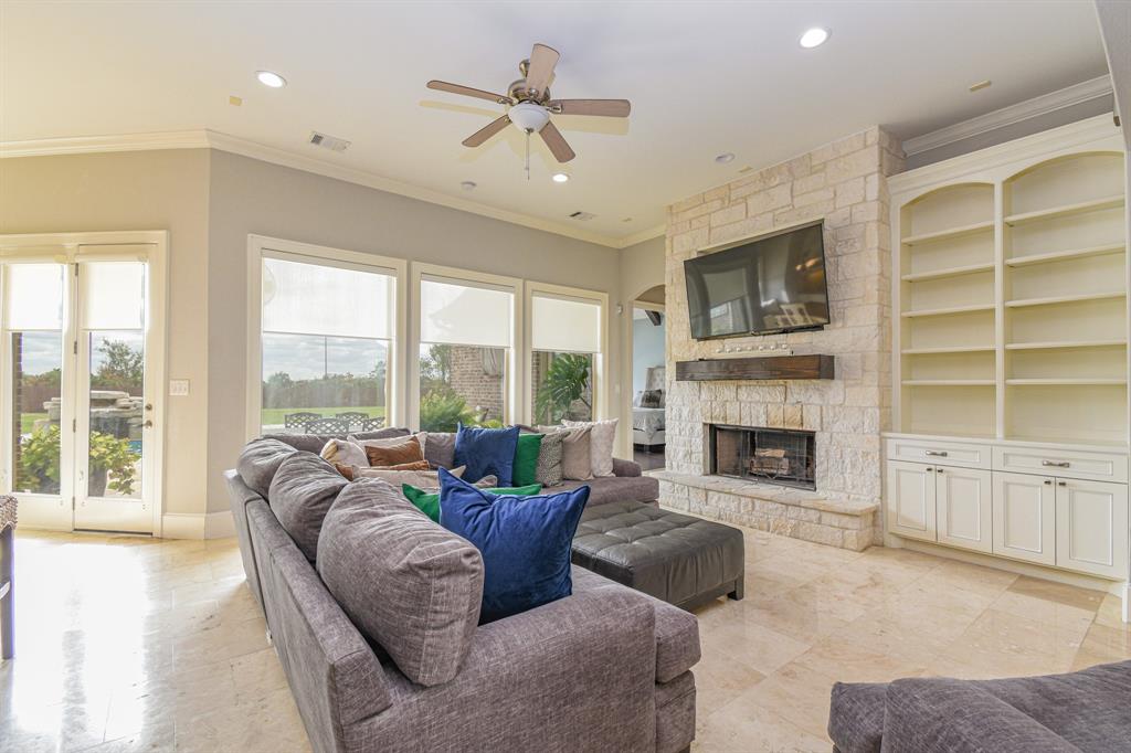 32409 Mallard St, Brookshire, TX 77423