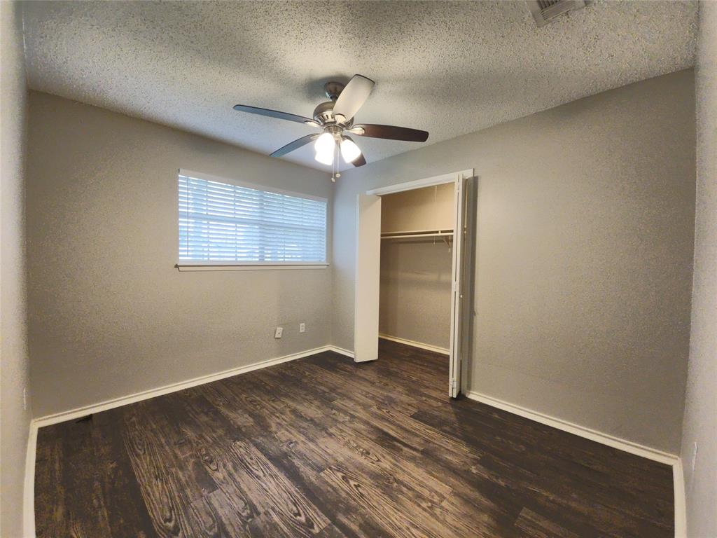 4533 29th St, Dickinson, TX 77539