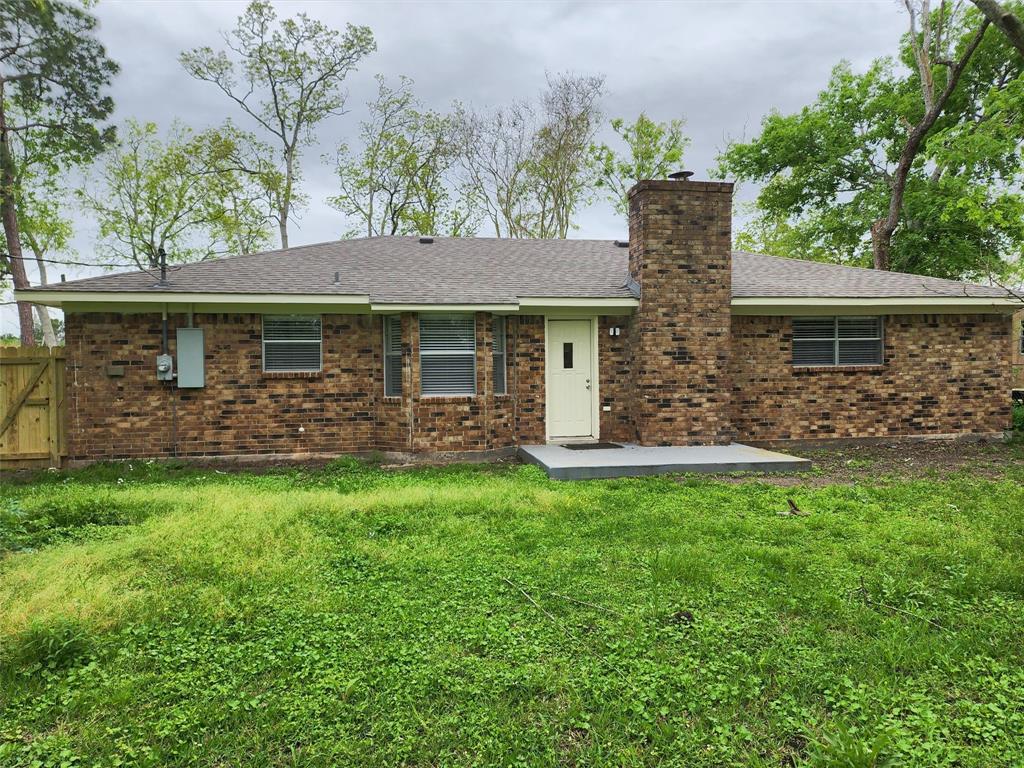 4533 29th St, Dickinson, TX 77539