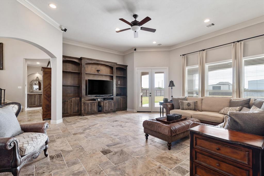 4756 Dutton Lake Dr, Baytown, TX 77523