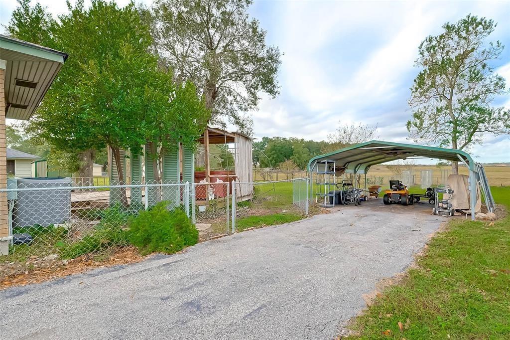 1200 N Meyer St, Sealy, TX 77474