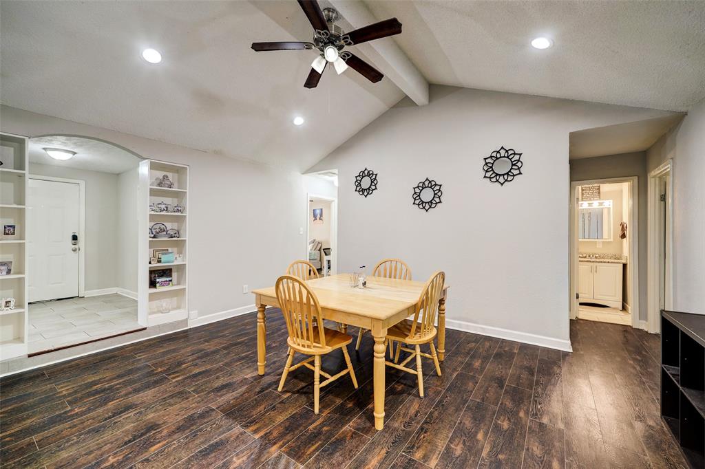 3105 Long Meadow Dr, Baytown, TX 77521