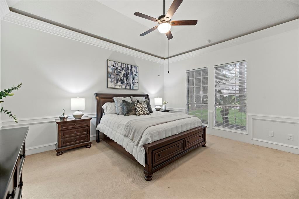 14714 Oak Bluff Ct, Houston, TX 77070