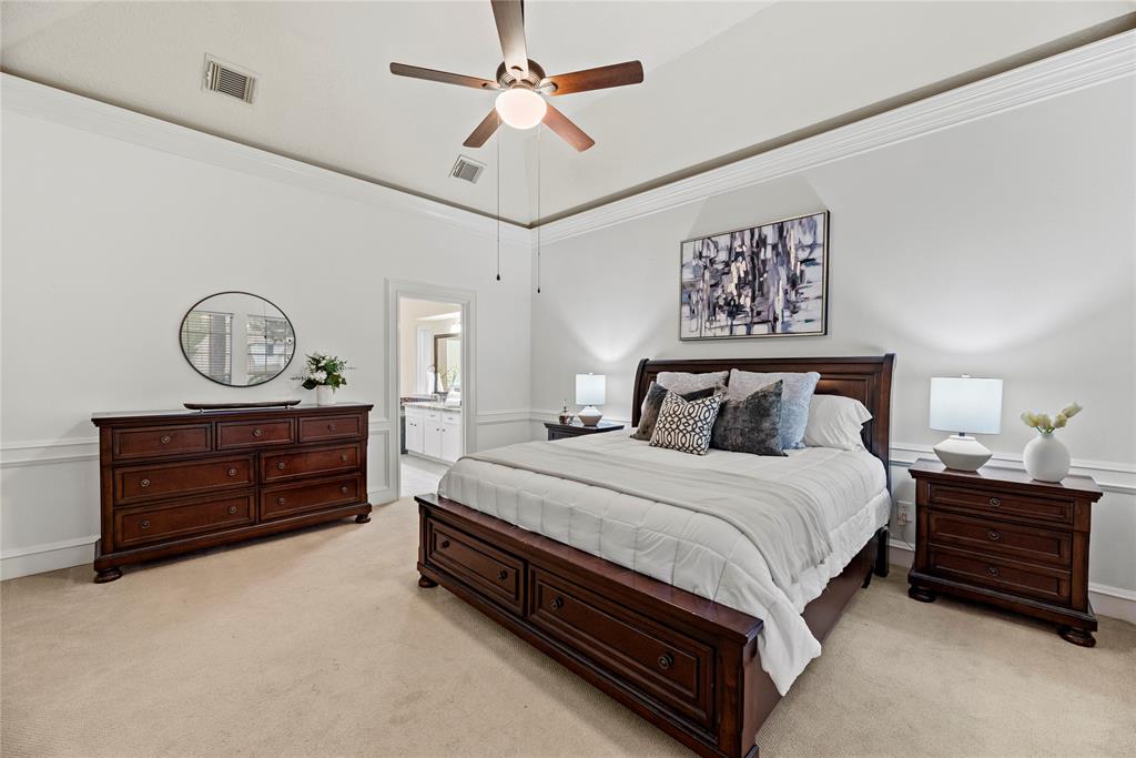 14714 Oak Bluff Ct, Houston, TX 77070