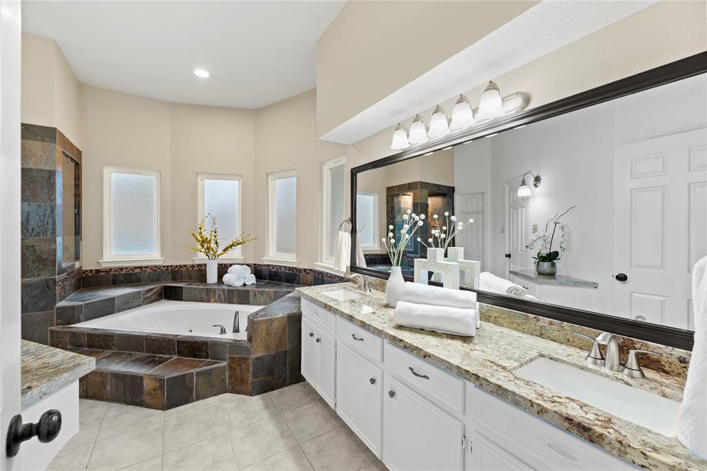 14714 Oak Bluff Ct, Houston, TX 77070