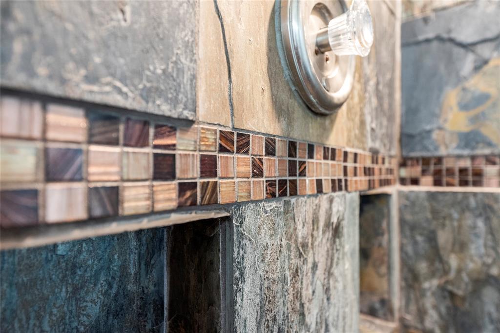 14714 Oak Bluff Ct, Houston, TX 77070