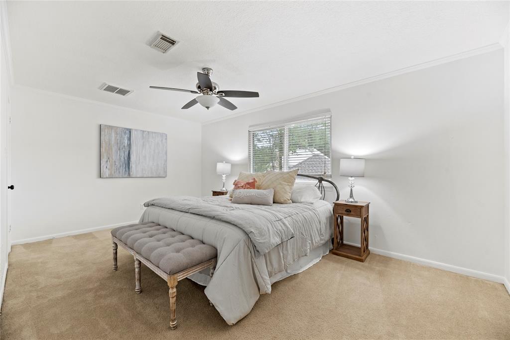 14714 Oak Bluff Ct, Houston, TX 77070