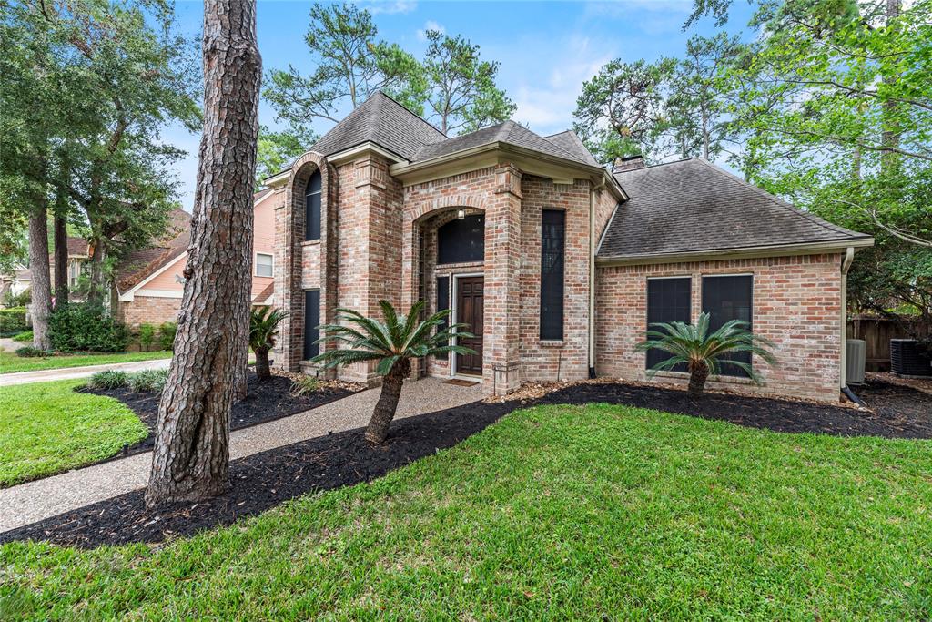 14714 Oak Bluff Ct, Houston, TX 77070