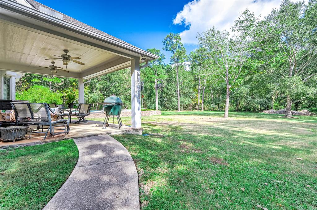 1321 Chocolate Bayou Dr, Alvin, TX 77511