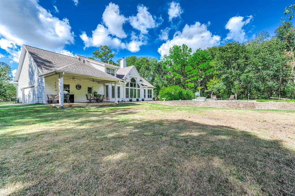 1321 Chocolate Bayou Dr, Alvin, TX 77511