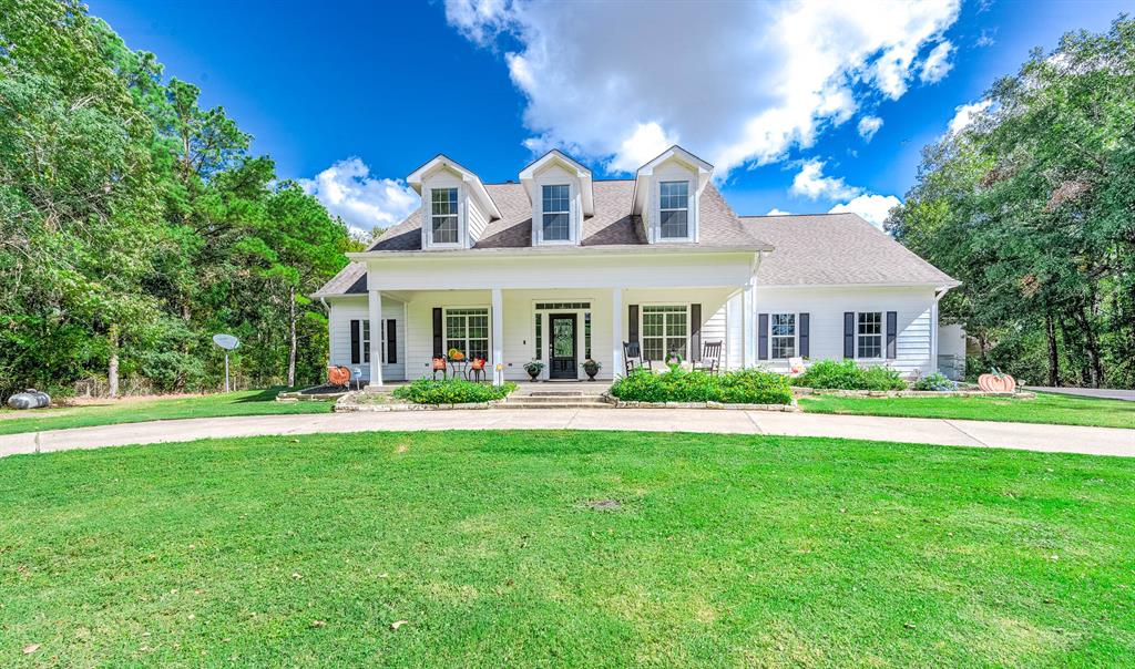 1321 Chocolate Bayou Dr, Alvin, TX 77511