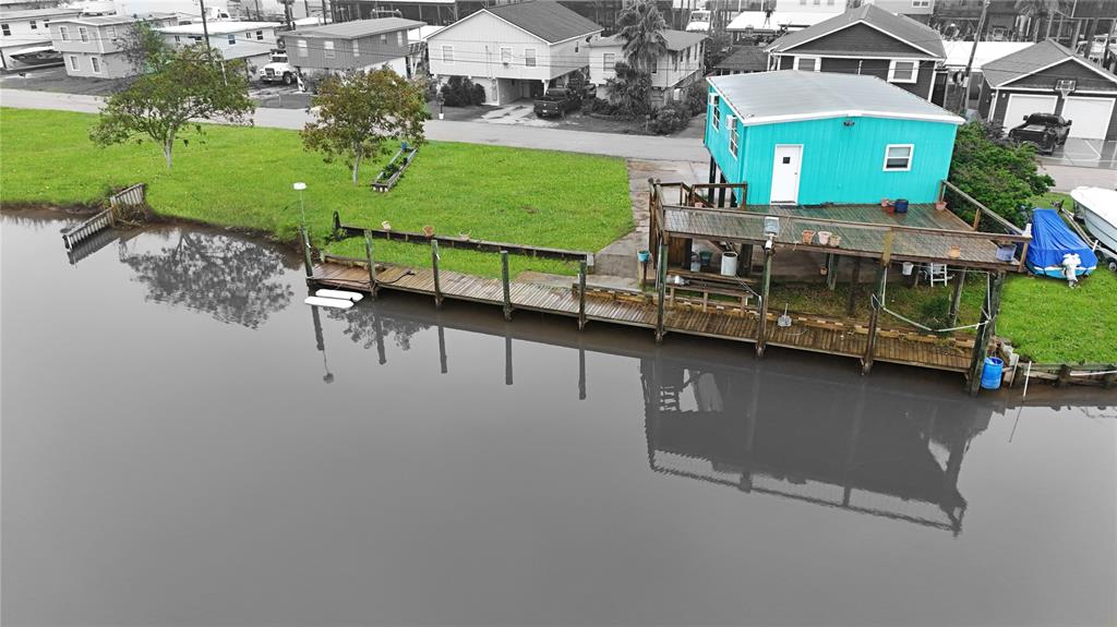 320 Galley Way, Freeport, TX 77541