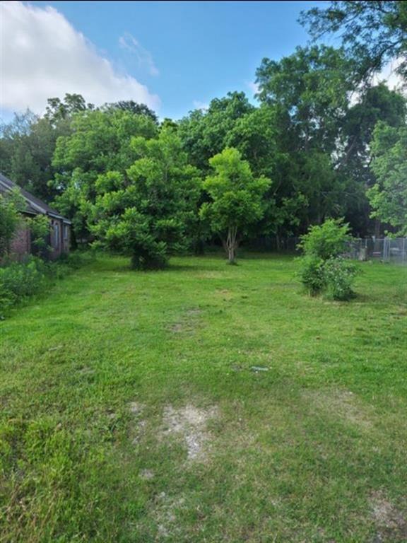 For Sale 5116 Denmark Street, Houston, TX 77016 7.85/sq ft