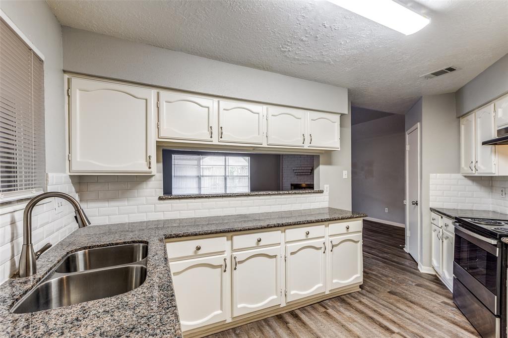 6303 Coachgate Dr, Spring, TX 77373