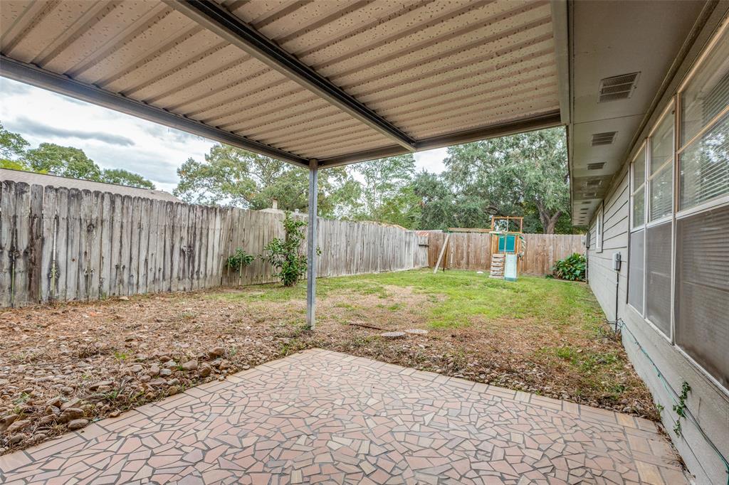 6303 Coachgate Dr, Spring, TX 77373